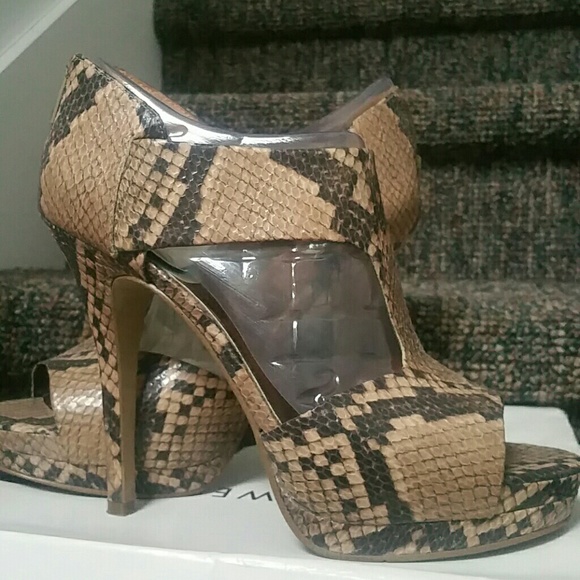 Python print open toed heels - Picture 4 of 7